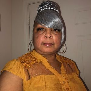 Meet your Posher, Laverne